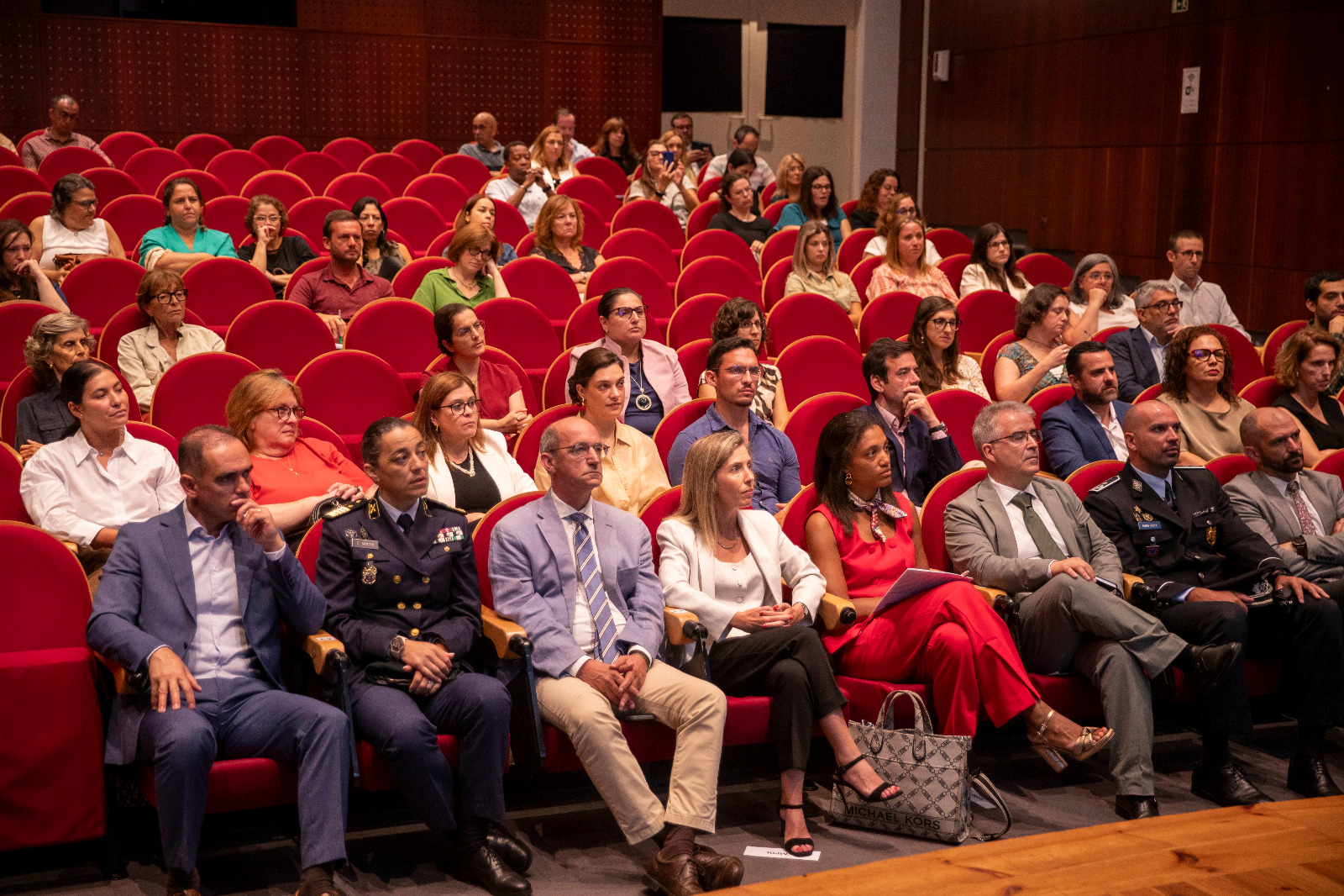 Mónica Seidi presents plan to reduce homelessness in the Azores