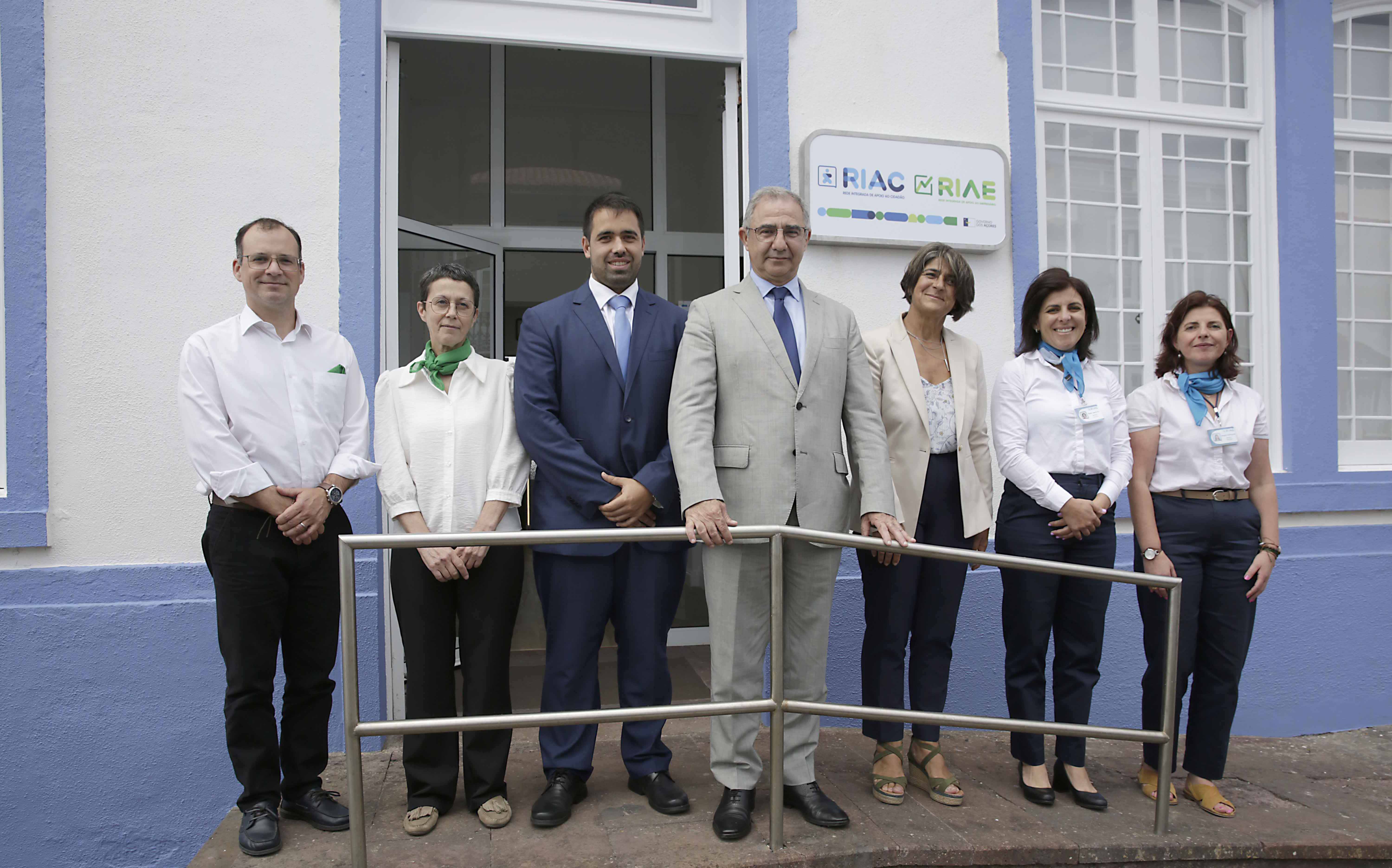 José Manuel Bolieiro inaugura nova loja RIAC-RIAE em Vila do Porto