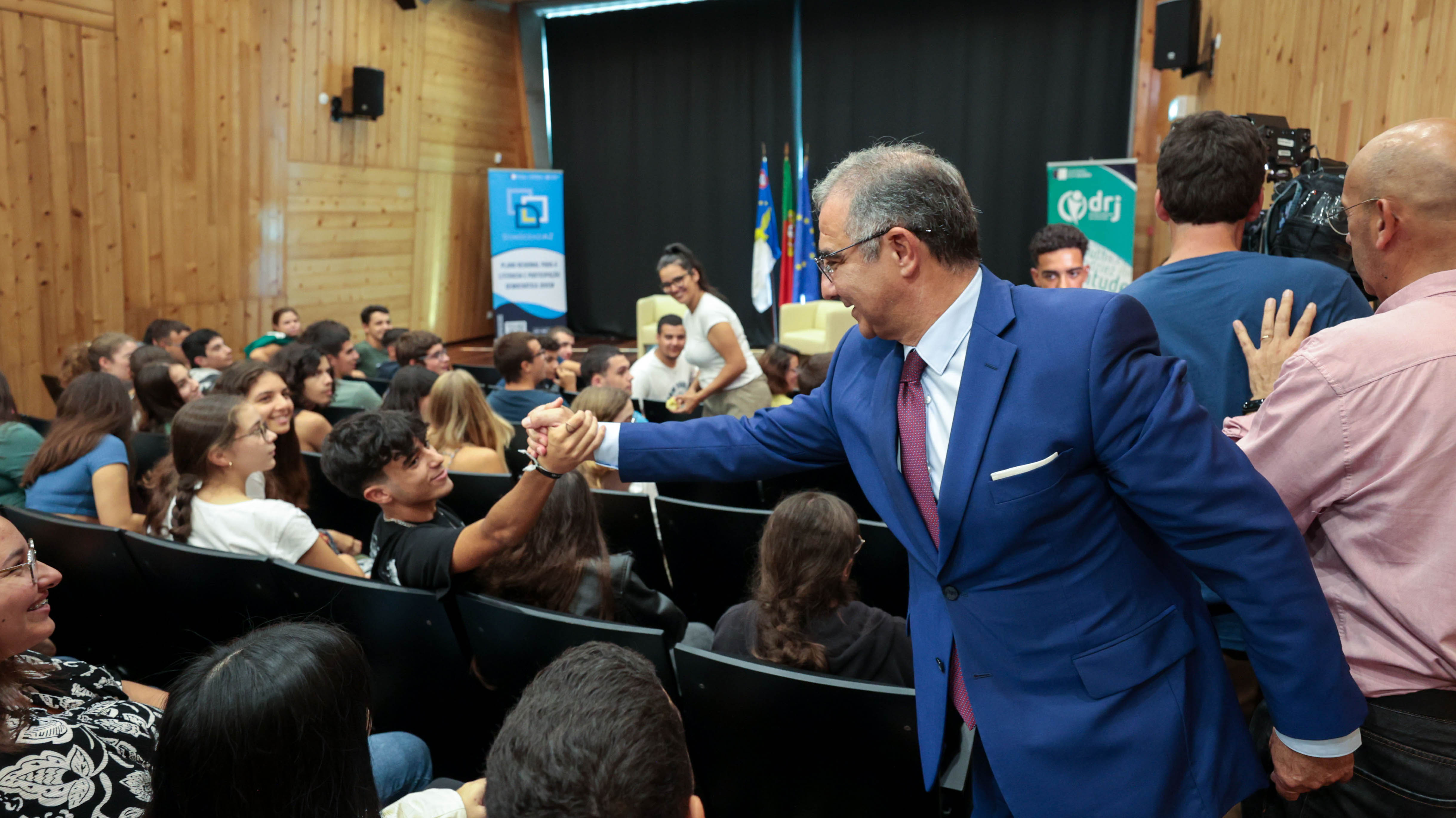  Sessão do Plano Regional para a Literacia e Participação Democrática Jovem – DemocraciAZ