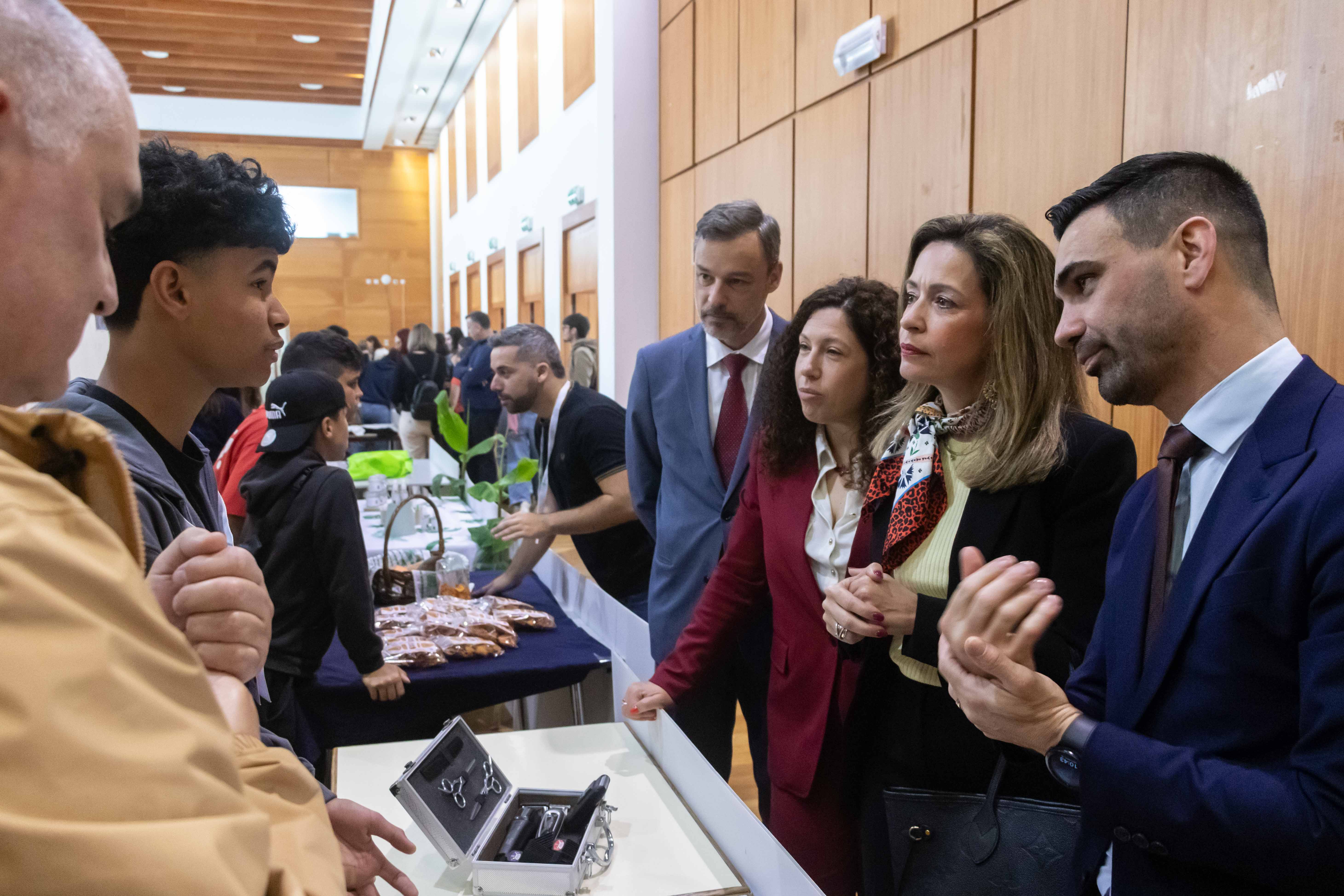 Mais de 70 jovens do Ensino Básico ao Ensino Universitário apresentam ideias inovadoras no i9.Açores