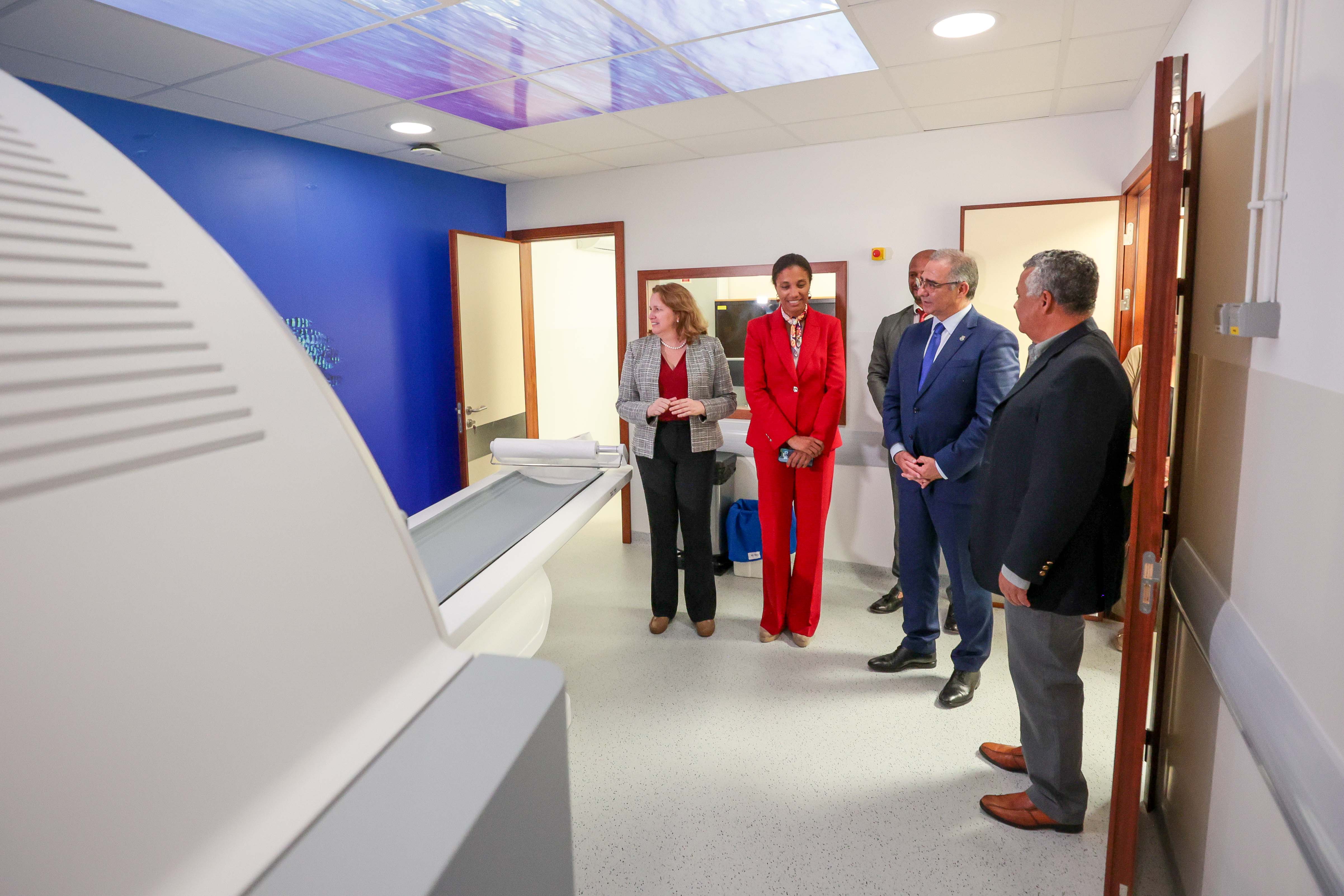 Cerimónia de inauguração do novo equipamento de TAC na Unidade de Saúde de Ilha de Santa Maria