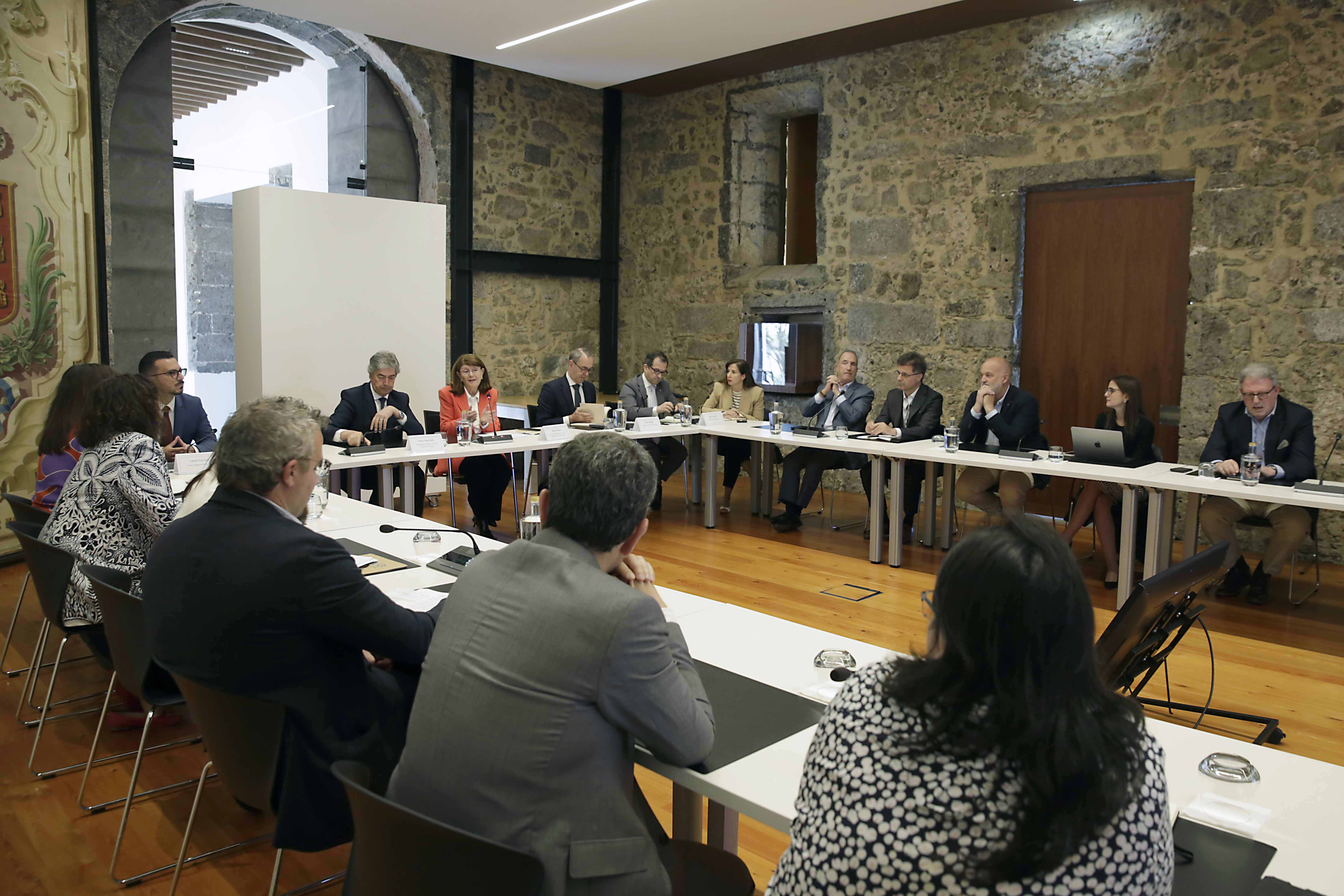 Reunião de trabalho dedicada ao setor do Turismo