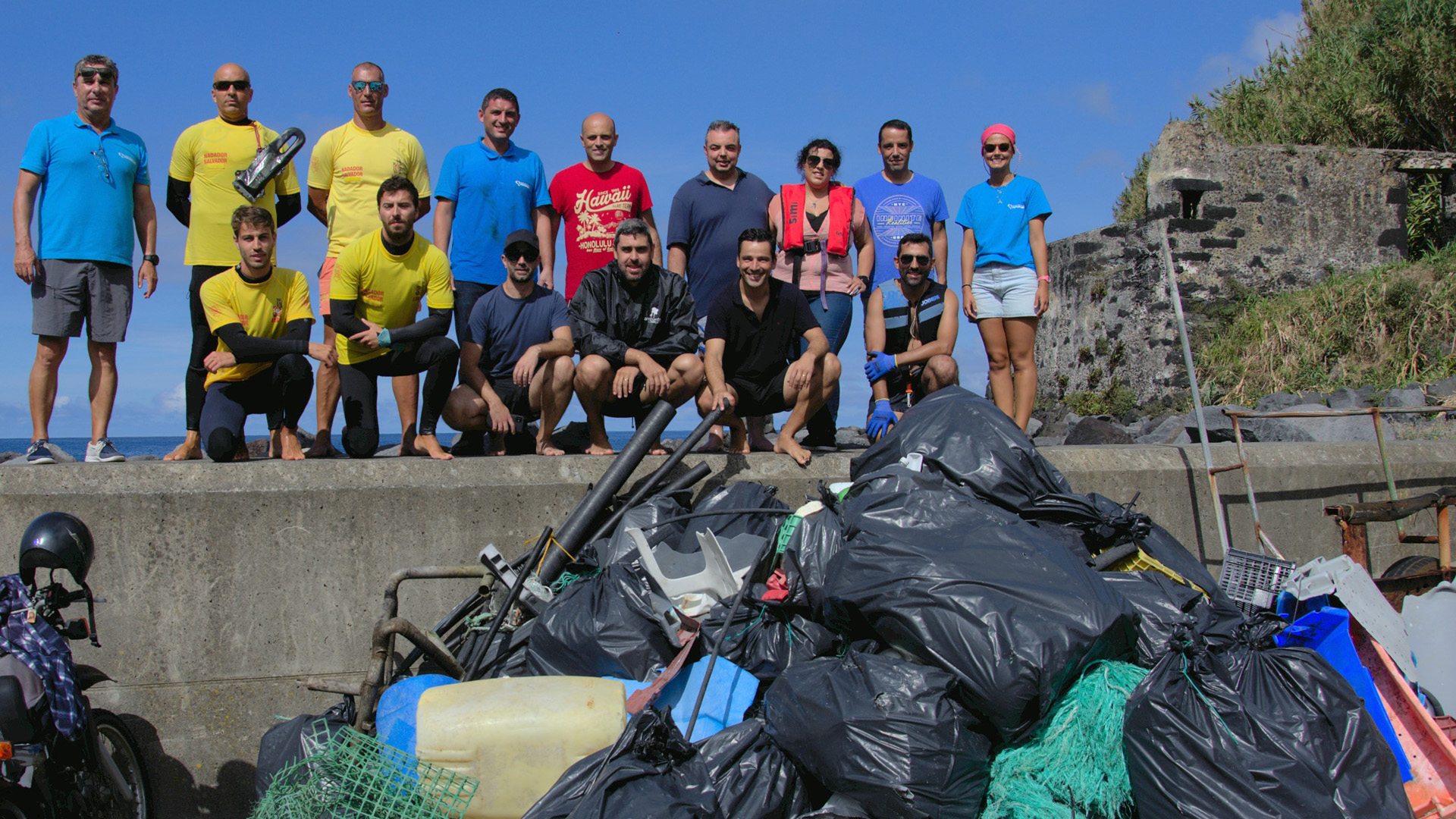 Alonso Miguel participa em ação de limpeza costeira em São Miguel que remove mais de três toneladas de lixo marinho
