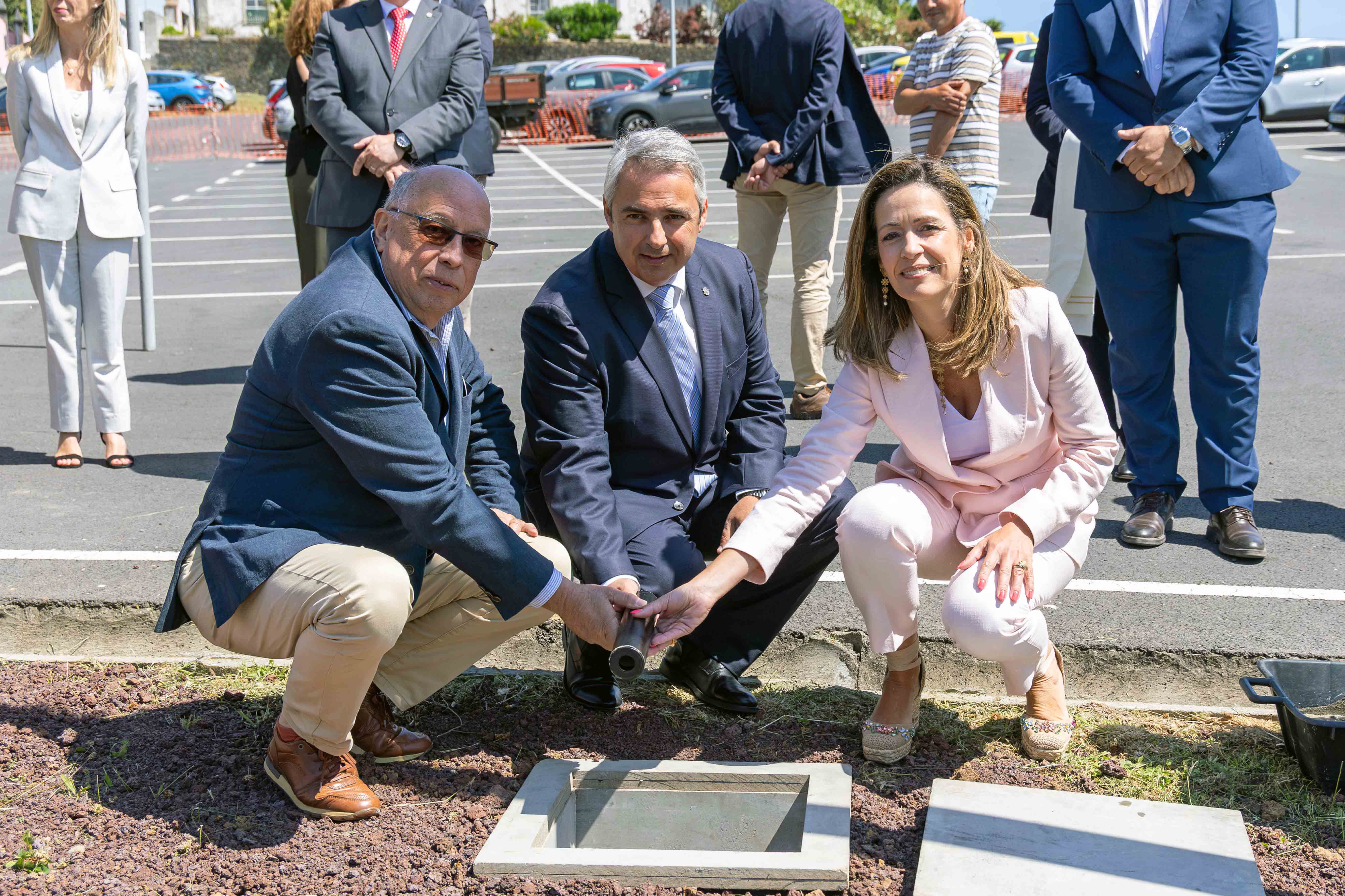 Lançamento da primeira pedra da empreitada de construção de 12 novas habitações, na Rua Calço da Má Cara, freguesia de São Sebastião
