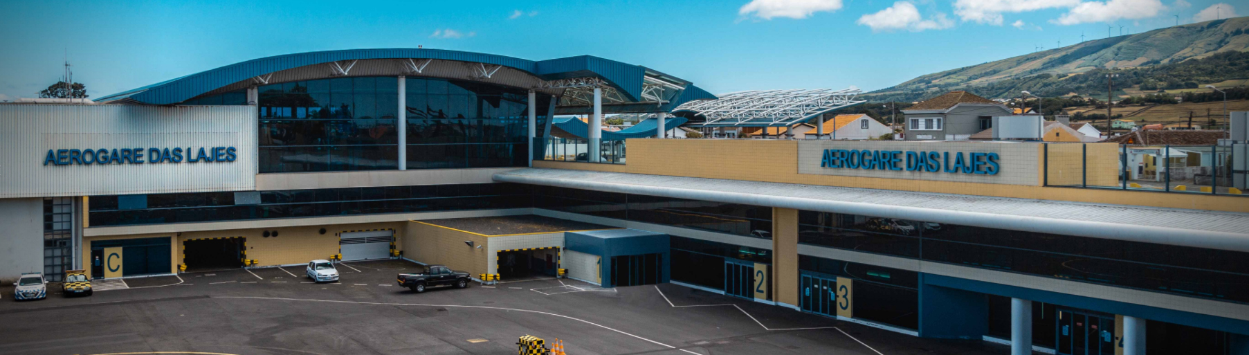 Aerogare Civil das Lajes