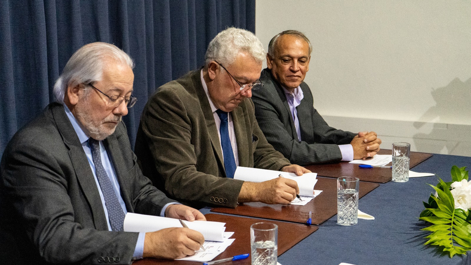 Assinatura de um protocolo de cooperação entre a Região Autónoma dos Açores, a Faculdade de Economia da Universidade de Coimbra e o Centro de Estudos Sociais relativo à estratégia regional de combate à pobreza e exclusão social