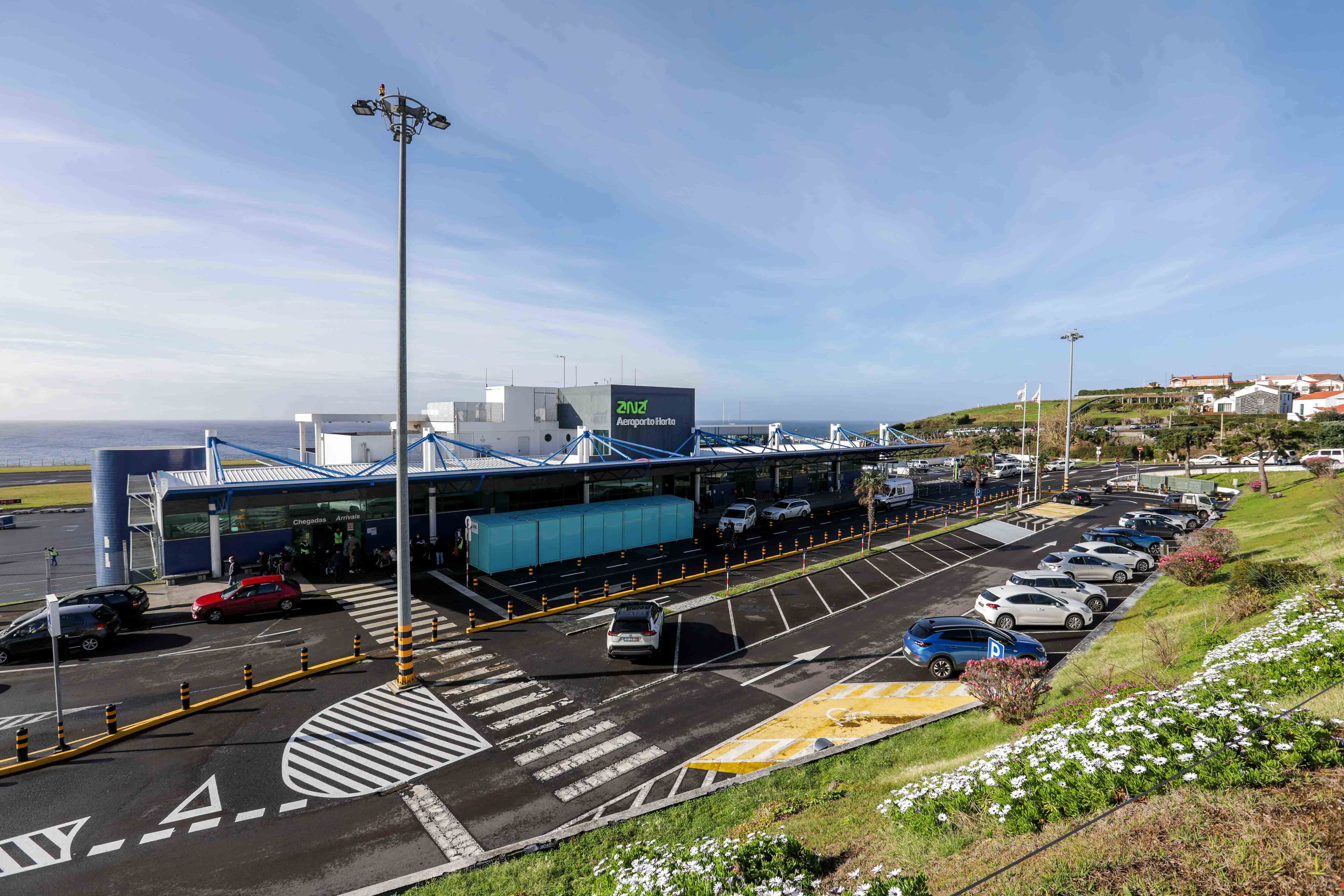 Governo dos Açores contesta junto do Secretário de Estado das Infraestruturas proposta da ANA/Vinci para o aeroporto da Horta