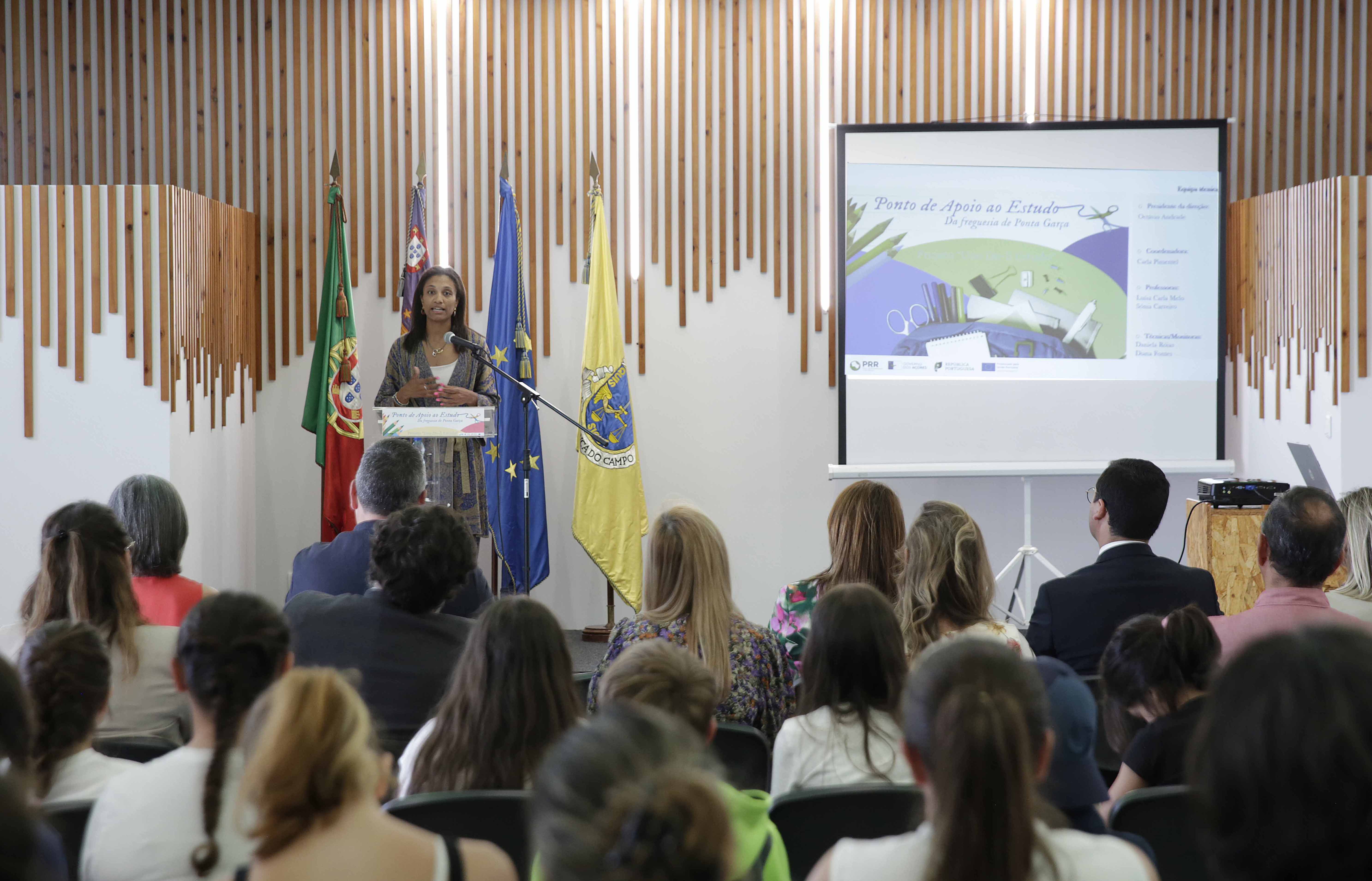Vista o Ponto de Apoio ao Estudo da Associação UnoJovens