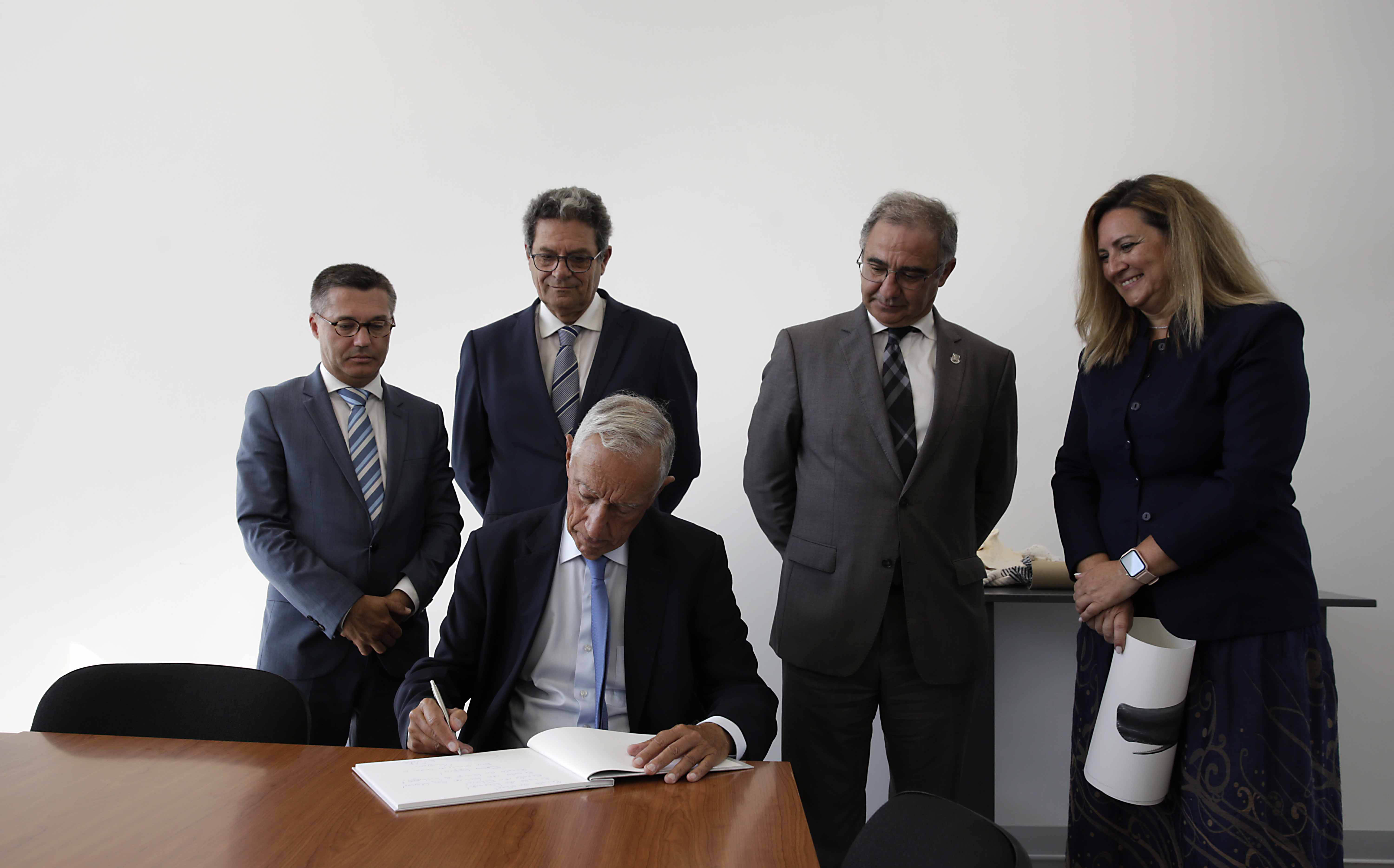 José Manuel Bolieiro apresentou ao Presidente da República o valor geoestratégico do Cluster do Mar dos Açores