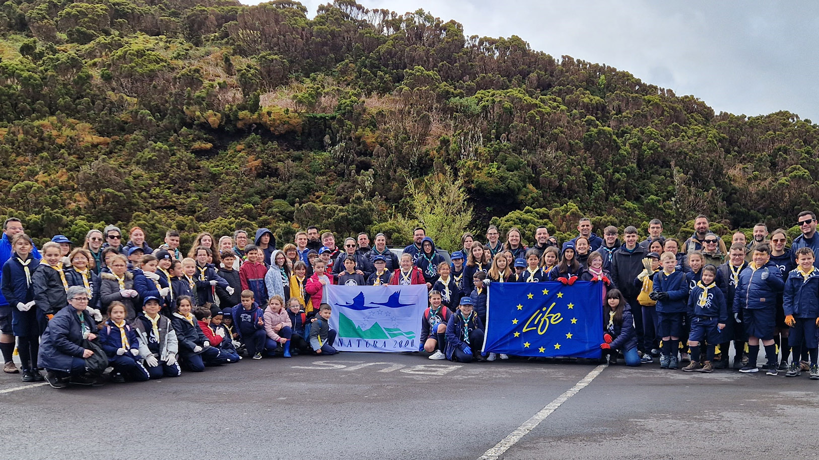 Governo dos Açores promove ação de voluntariado para recuperação de ‘habitats’ naturais no Algar do Carvão e Furnas do Enxofre