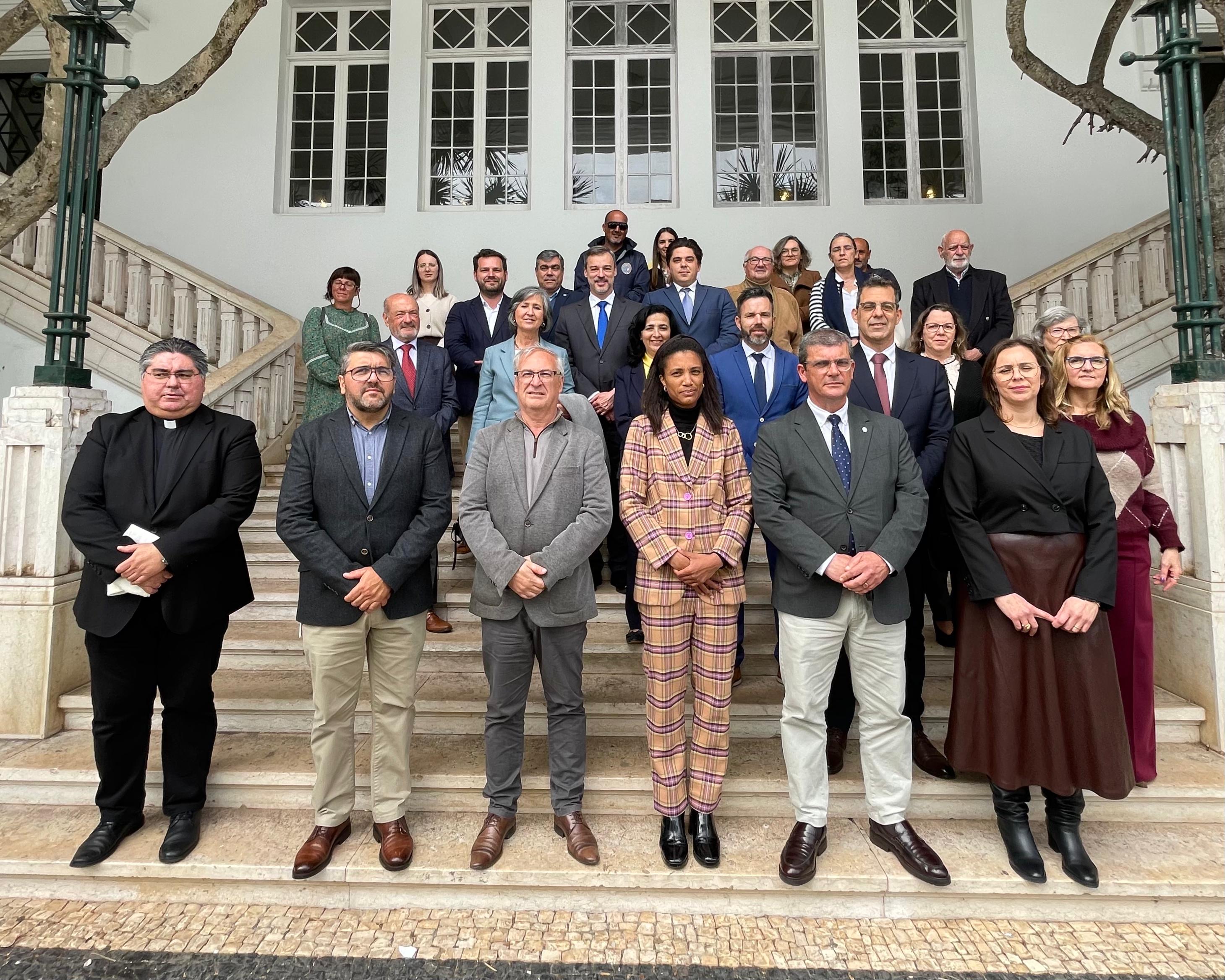 Entrega três viaturas elétricas no âmbito do programa GERMOV